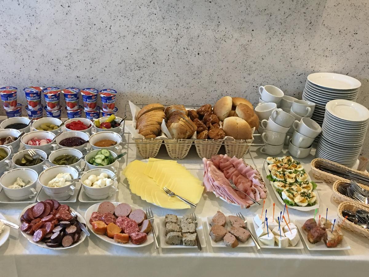 Pensjonat Przy Zamku Człuchów Exteriör bild