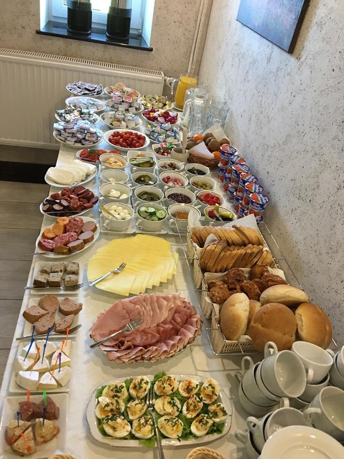 Pensjonat Przy Zamku Człuchów Exteriör bild